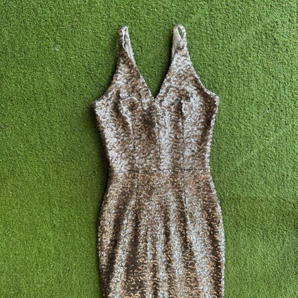 Dress the Population Silver Sequin Gown - Picture 4 of 5